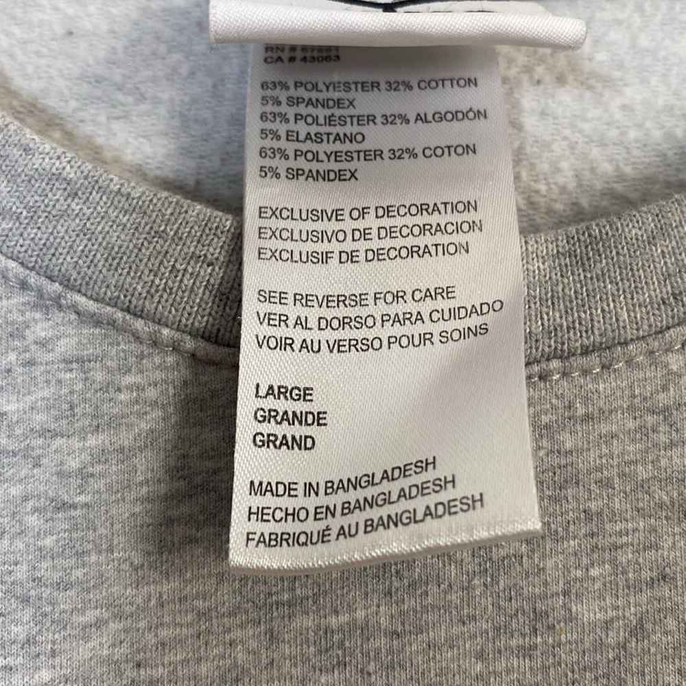 Umbro Gray Cropped Sweatshirt with White Logo Accent - Picture 3 of 6